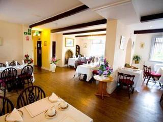 Hawthorn Hotel Radcliffe Buitenkant foto